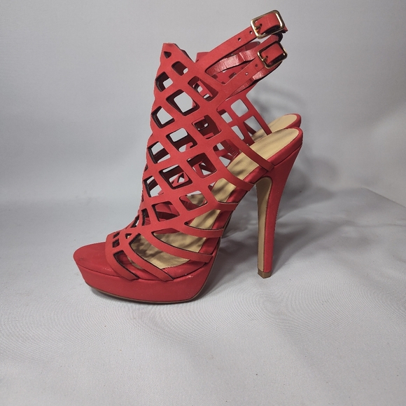 Red Heels - Picture 2 of 9